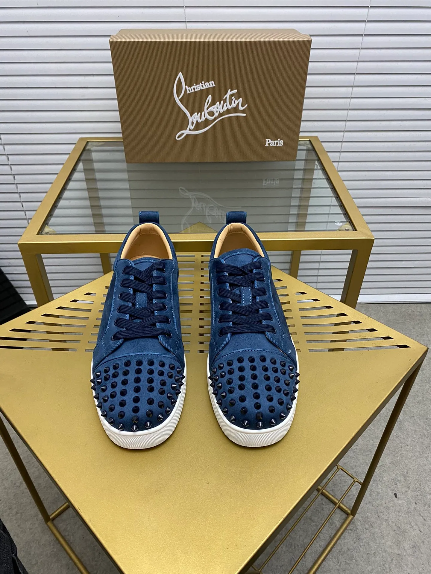 (Customized model) Ex-factory price is 480. christian louboutin (CL red sole shoes) counter series, casual sneakers for couples 📢 📢 📢 Exclusive hot style release 🎈🎈💪 Movable latex feet 👻 Finished outsole line [Proud] 😝Female 35-40# Male 38#-46, global supply😝 [Top version]: Original imported genuine leather upper, top original leather lining, original molded TPU outsole, original 1:1 detail processing, original shoe last,